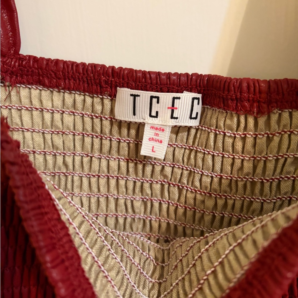 TCEC Red Cotton Faux Leather Wide Strap Smocked Peplum Cropped Top Size Large - Picture 5 of 6